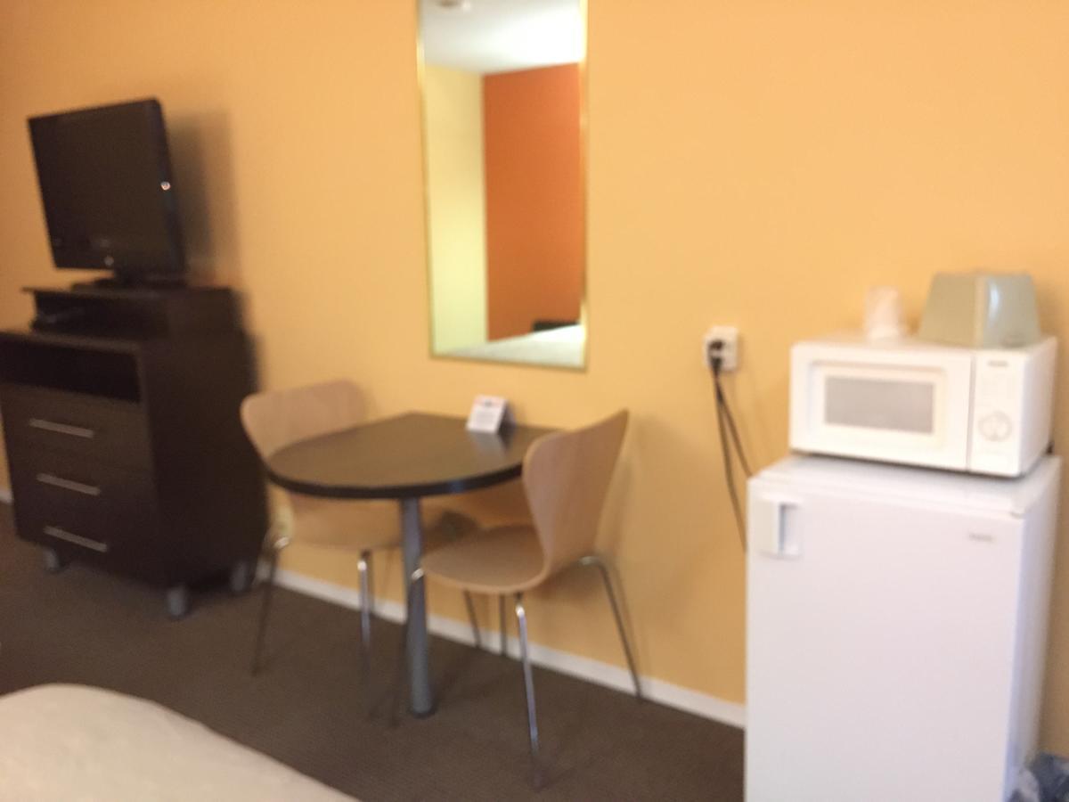 Riverside Motel Cache Creek Room photo