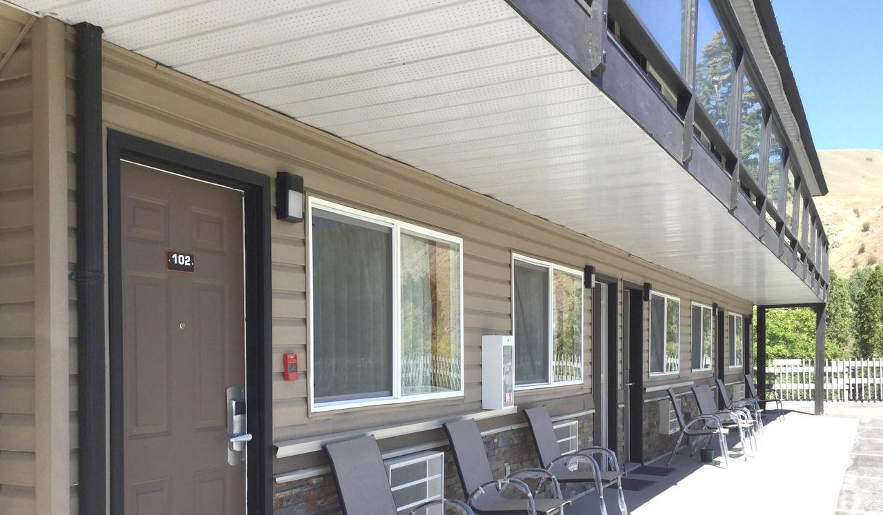 Riverside Motel Cache Creek Exterior photo